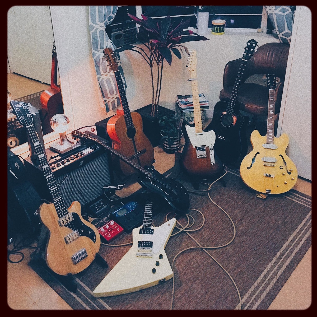 Metal Studio Setup by alejandro_reyna featuring Gibson Explorer Electric Guitar, Epiphone G-310, and 1977 Juan Alvarez Classical Guitar and 7 more pieces of gear