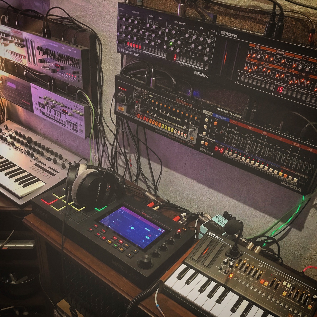 Electronic Synth Setup by dandydust featuring Beyerdynamic DT 990 PRO, Boss CE-5 Chorus Ensemble, and Roland Boutique JP-08 and 11 more pieces of gear