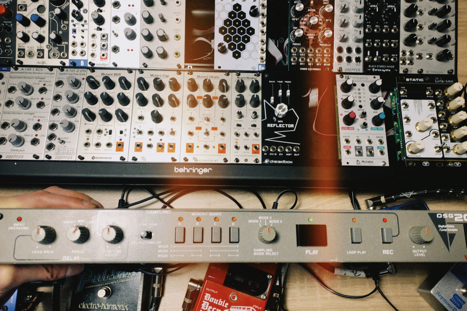 monochrome's music gear photo