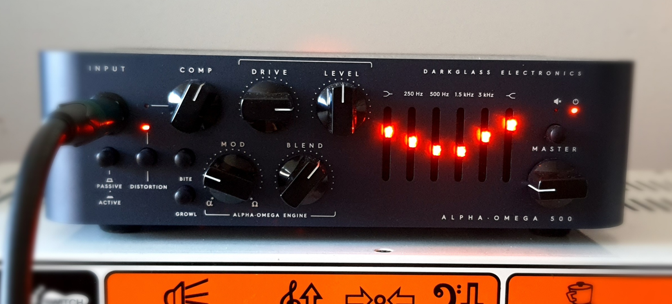 Amp Rig by bennohoundsuk featuring Darkglass Electronics Darkglass alpha omega 500 bass head