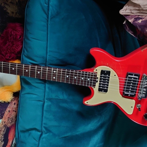 Photo of Gordon Smith GS2 in a guitar