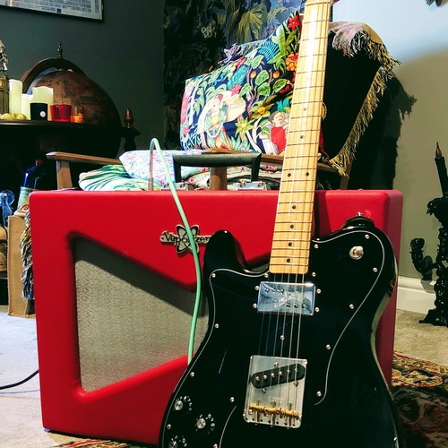 Photo of Fender Vaporizer and more gear in a guitar and amplifier