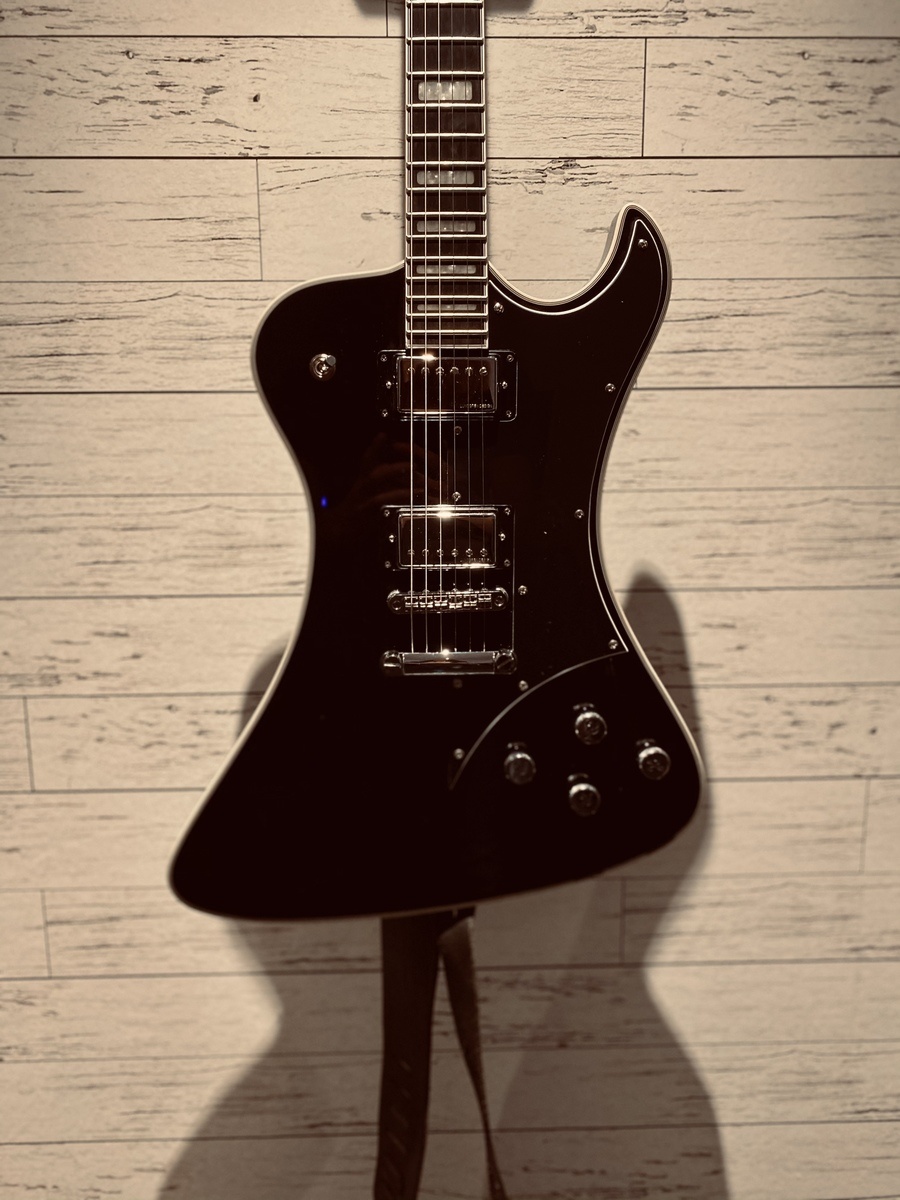 Studio Setup by leo_hastspark featuring Hagström Fantomen Electric Guitar