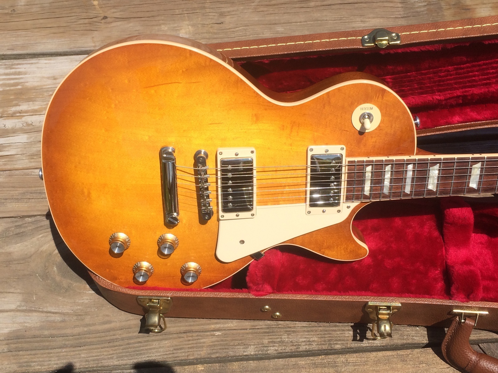 Music Gear Setup by robv featuring Gibson 2019 Gibson Les Paul Classic