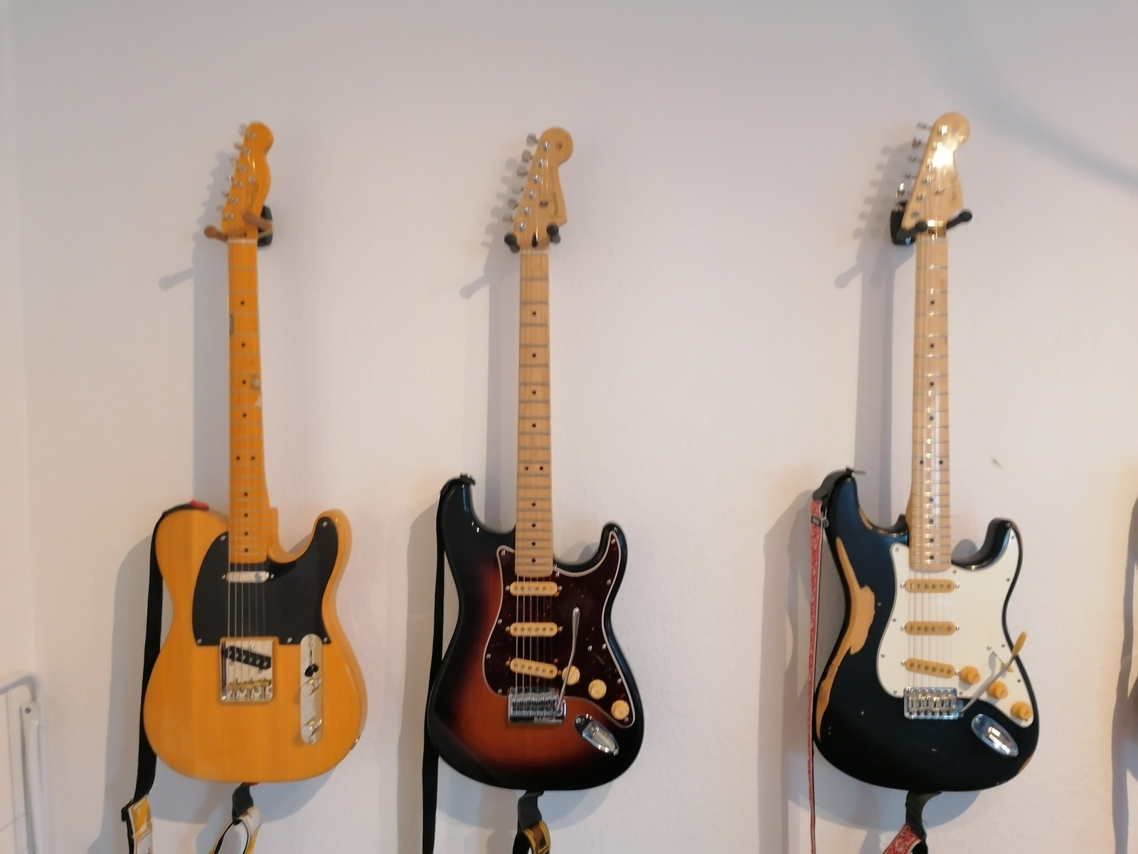 Music Gear Setup by frederik_erskov_krogh featuring Fender Player Stratocaster, Fender Telecaster, and Fender Stratocaster Electric Guitar
