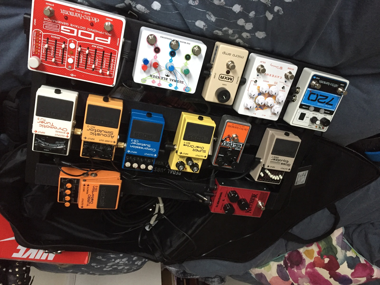 Boss Pedalboard by joshua_kendal featuring Electro-Harmonix POG2 Polyphonic Octave Generator, Old Blood Noise Endeavors Signal Blender, and MXR M133 Micro Amp and 10 more pieces of gear
