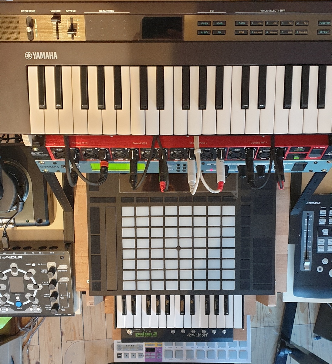 Electronic Studio Setup by lagrange_point_d featuring Yamaha Reface DX, Roland SE-02, and Waldorf Pulse 2 Synthesizer and 5 more pieces of gear