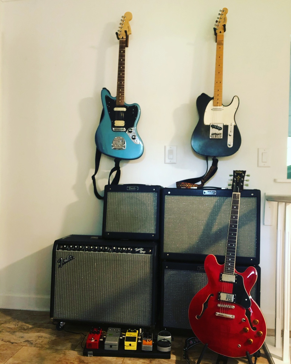 Country Pedalboard by robin_summerfield featuring Fender Jaguar, Fender Telecaster, and Fender 'Black Panel' Twin Amp (duplicate) and 7 more pieces of gear