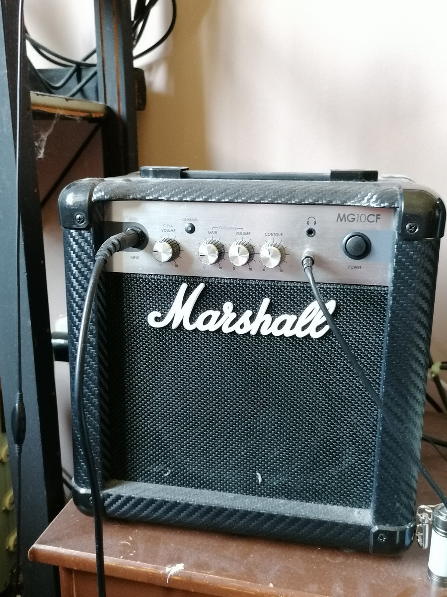 Amp Rig by poganski_obredi featuring Marshall MG10CF