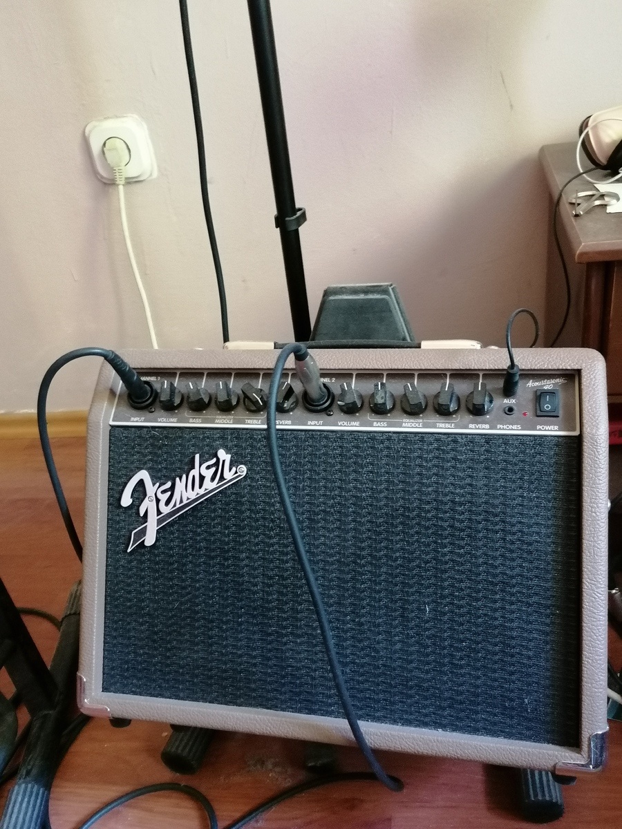 Amp Rig by poganski_obredi featuring Fender Acoustasonic 40 Acoustic Guitar Amplifier