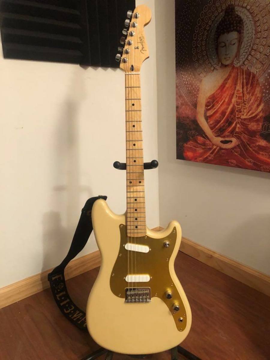 Country Studio Setup by versesaverted featuring Fender Duo-Sonic Electric Guitar