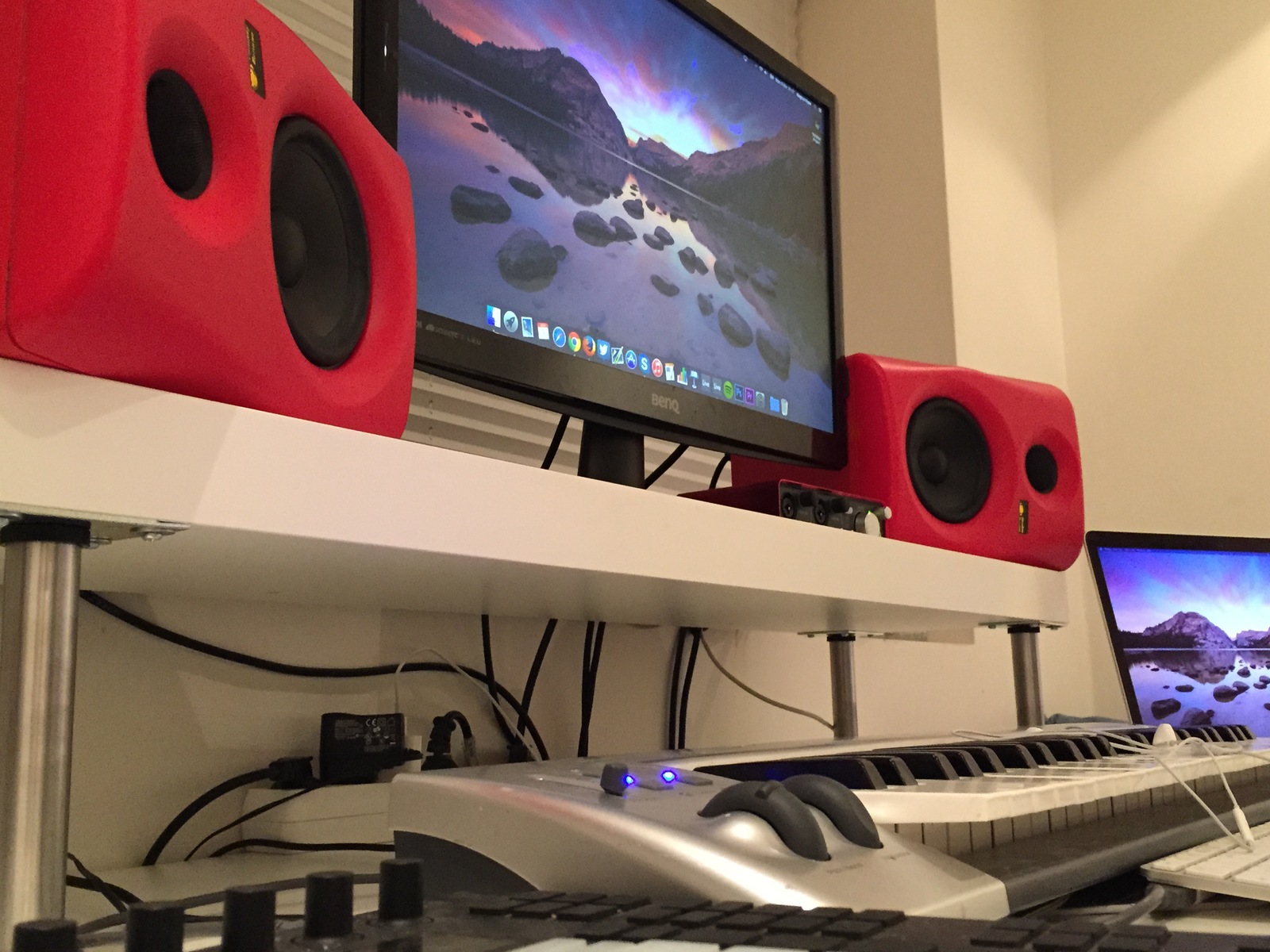 sio's music gear photo