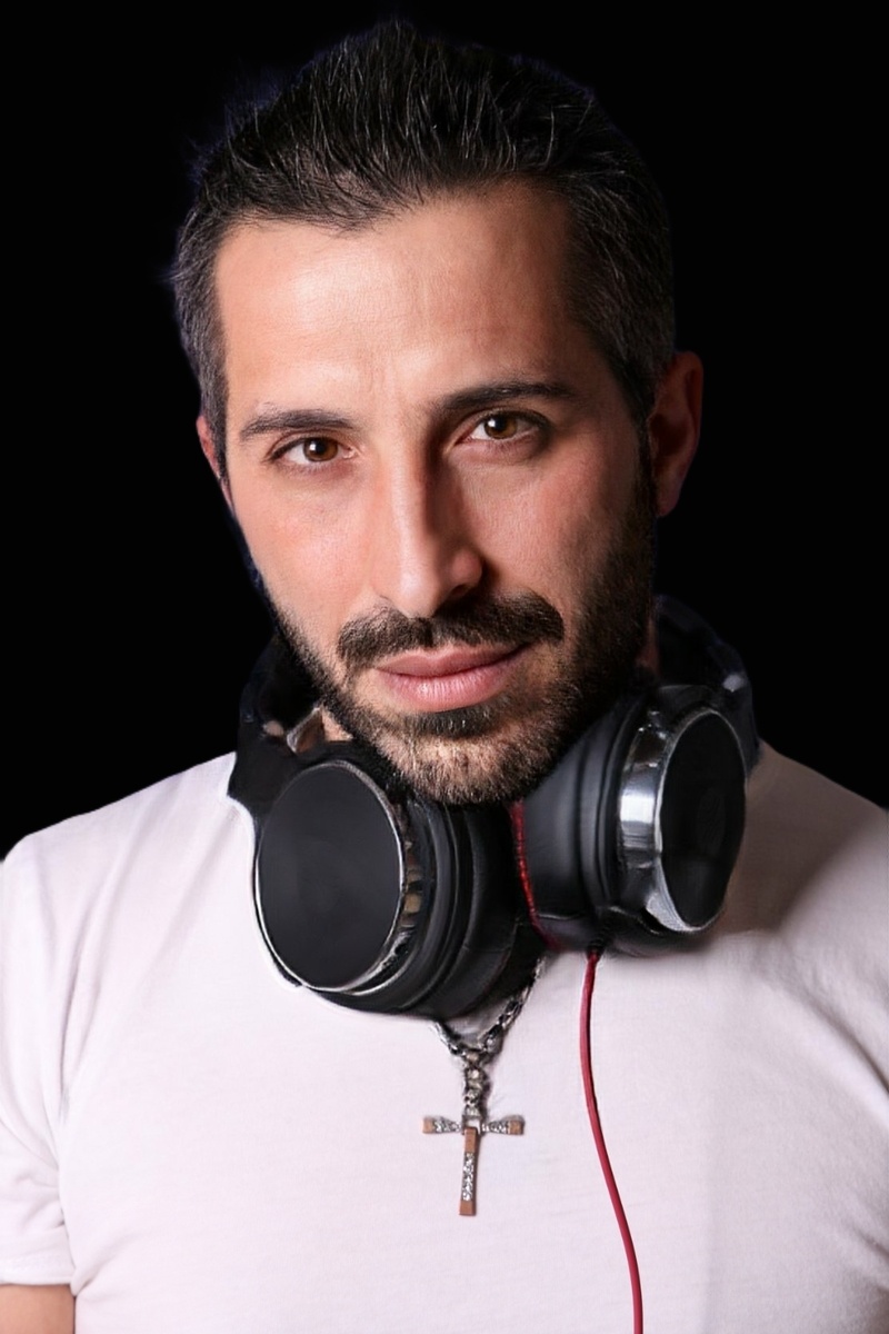 Studio Setup by toregualto featuring Oneodio Studio Pro - DJ Headphones