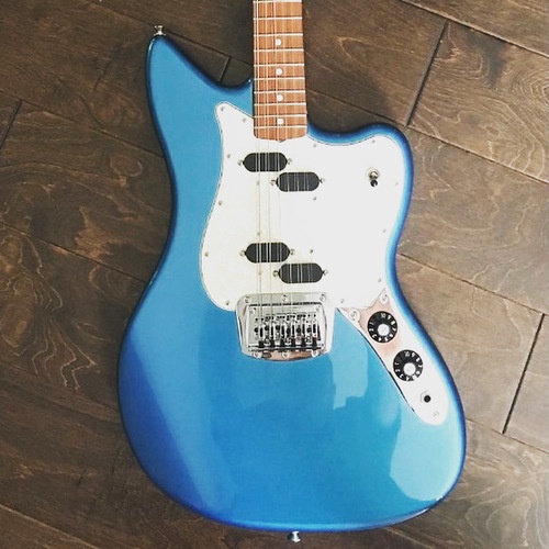 Photo of Fender Electric XII 12-String Guitar in a guitar
