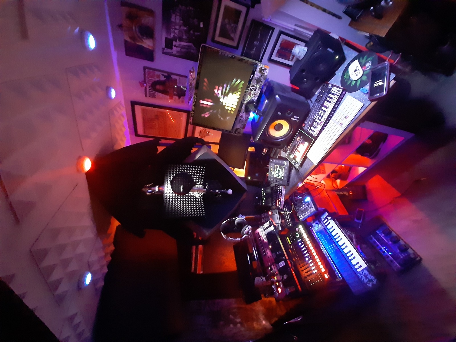 Music Gear Setup by timmulvey featuring Roland AIRA TR-8 and Roland AIRA TR-8S