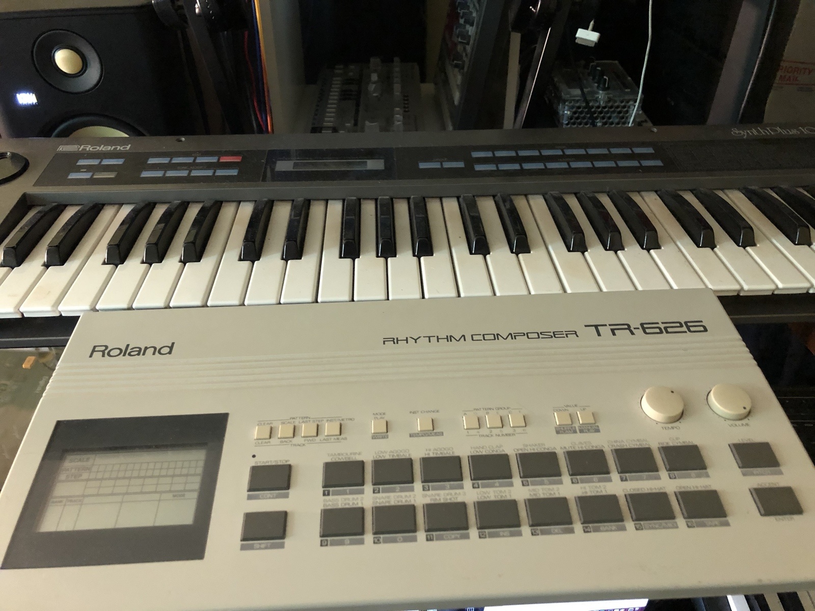 Electronic Studio Setup by sinkingfeeling featuring Roland TR-626 Rhythm Composer, Roland TR 626, and Roland HS-10 Synthesizer