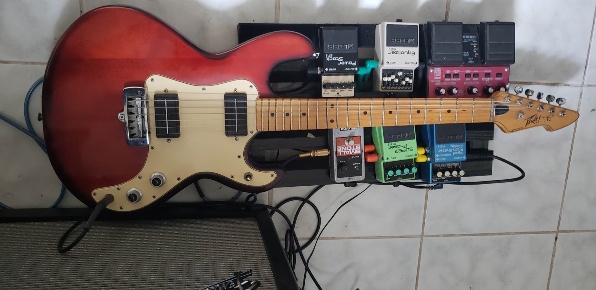 Music Gear Setup by jwettel featuring Peavey T-15