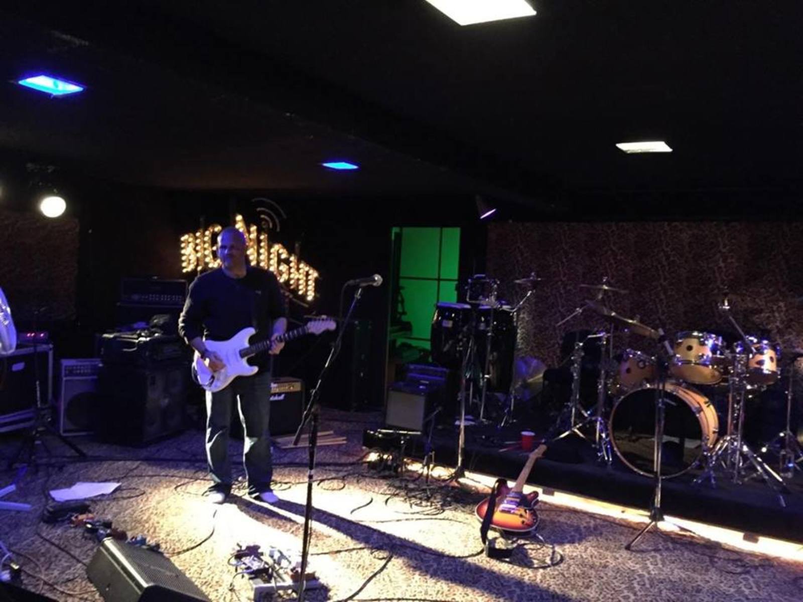ryzr's music gear photo