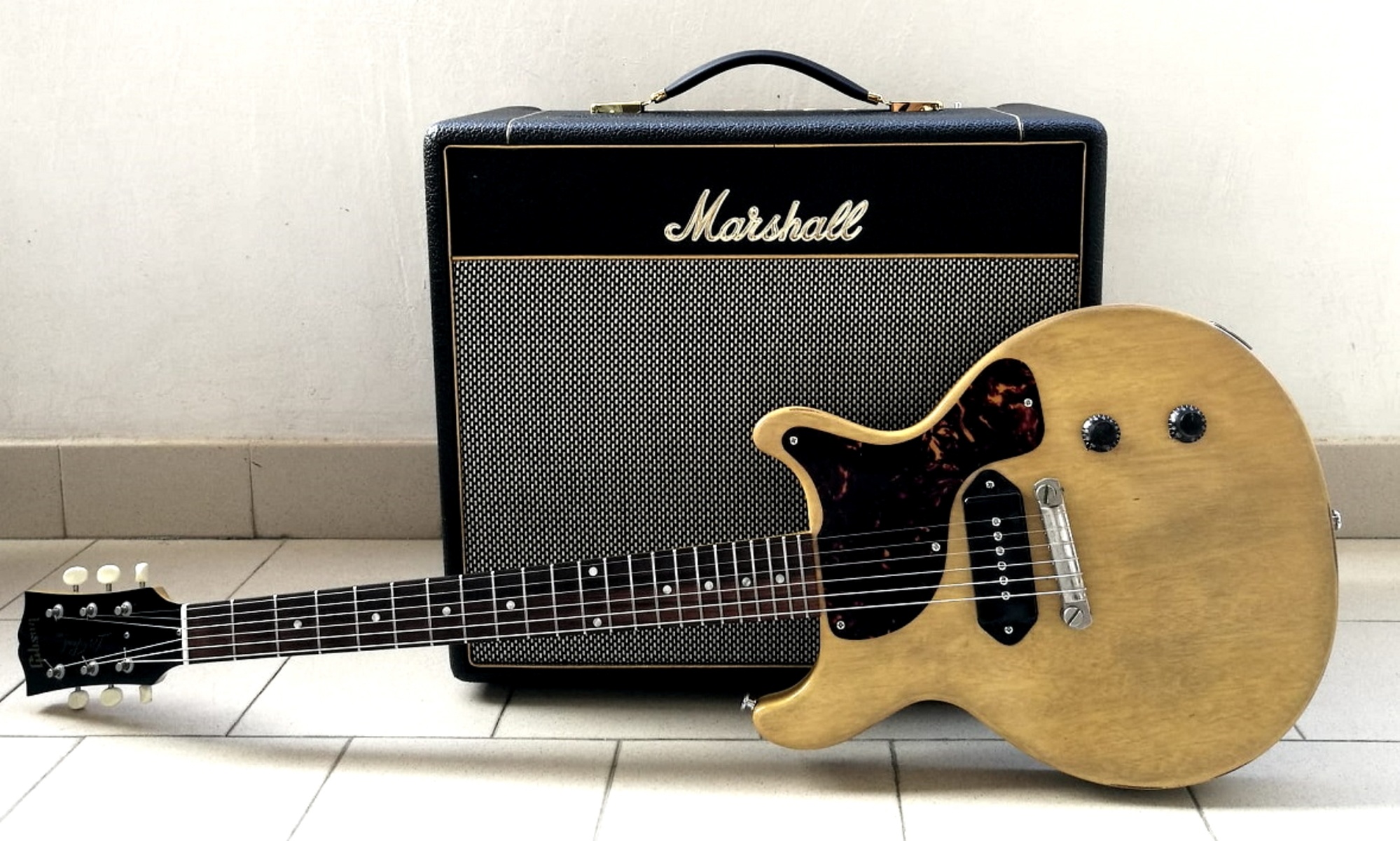 Amp Rig by canali80 featuring 1958 Gibson Les Paul Junior, Marshall SV20C, and Lollar P90 dog ear pickups