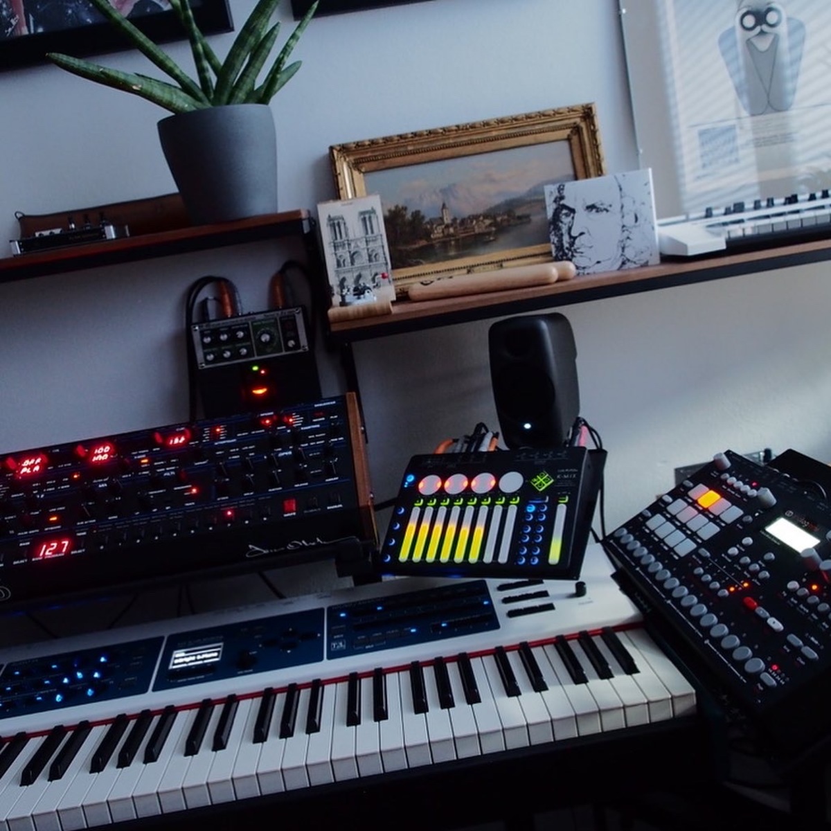 Electronic Studio Setup by pianoelektro featuring Dexibell VIVO S9 88 key, Keith McMillen Instruments K-Mix, and Elektron Analog RYTM and 2 more pieces of gear