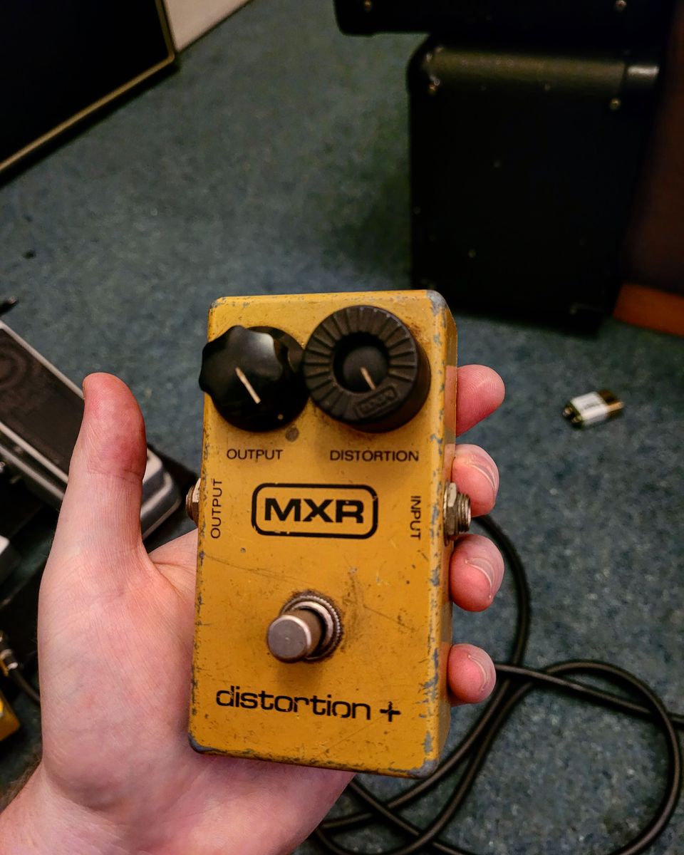 Music Gear Setup by whiskyredd featuring MXR MX-104 Distortion + (Vintage Model - Block Logo)
