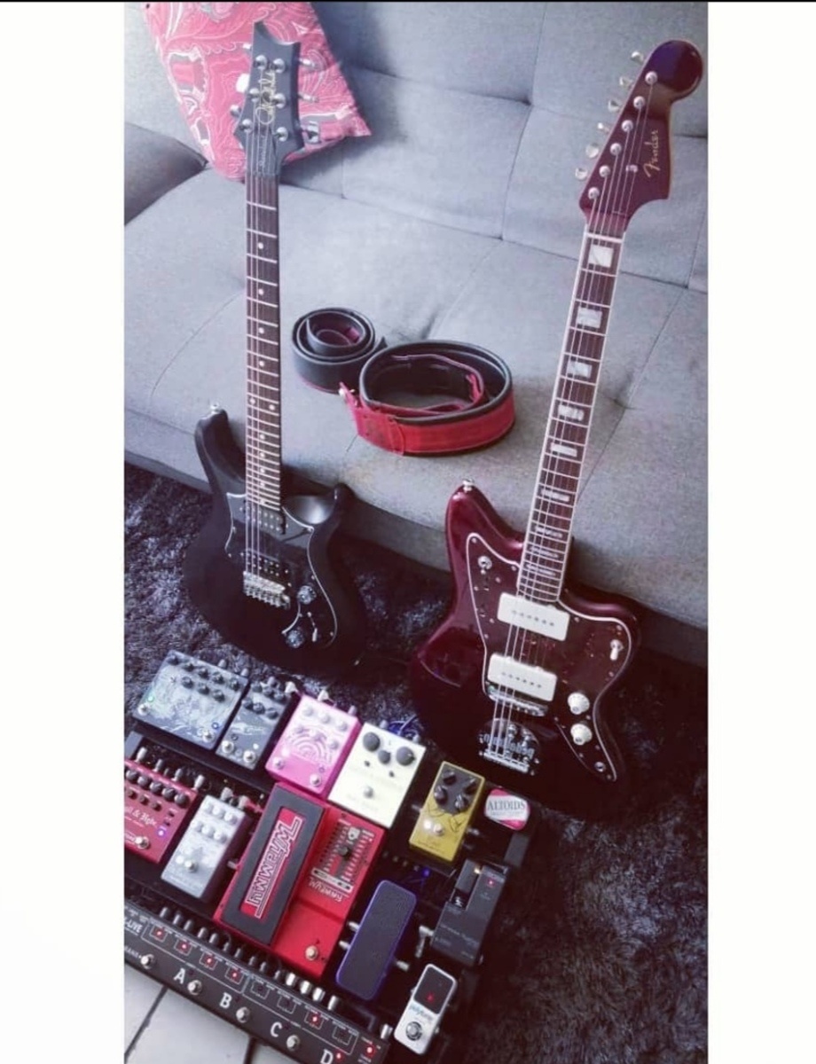 Pedalboard by chass_cg featuring Fender Jazzmaster Troy Van Leeuwen Signature