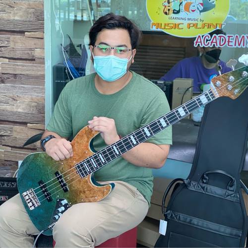 Photo of Bacchus WL4BM-ALD in a bass