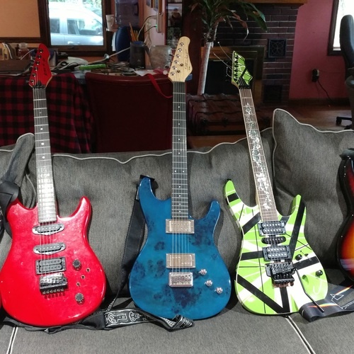 Photo of Peavey Nitro III and more gear in a guitar