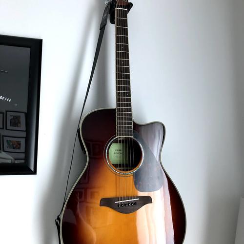 Photo of Yamaha FSX830C in a guitar