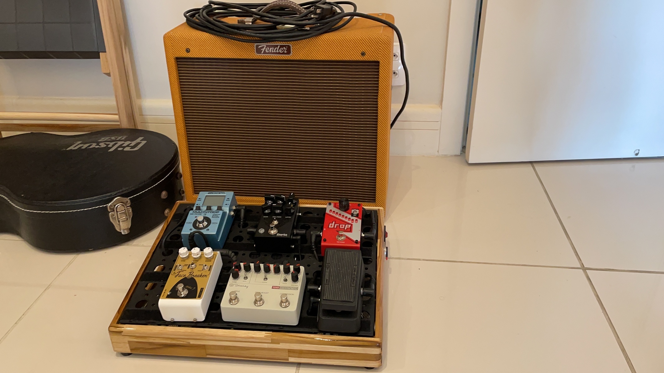 Metal Pedalboard by eduardo_guida_gallo featuring Fender Blues Junior - Lacquered Tweed, DigiTech Drop, and Dunlop CBM95 Cry Baby Mini Wah and 5 more pieces of gear