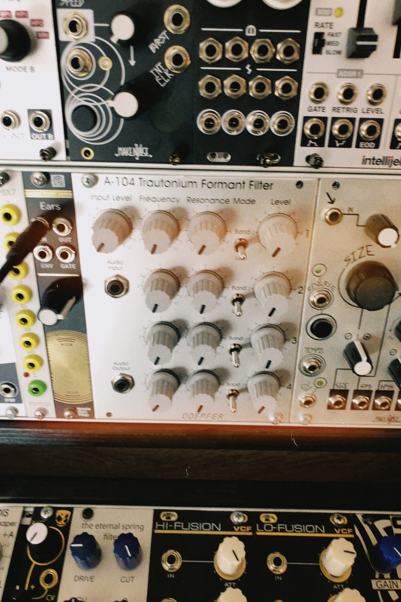 monochrome's music gear photo
