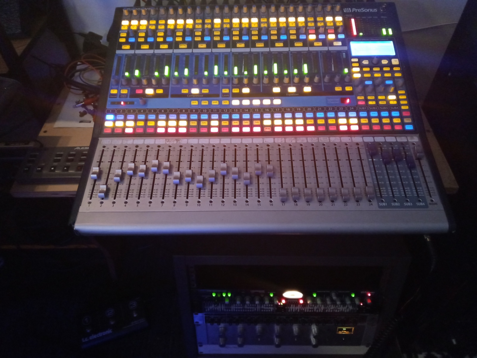 Music Gear Setup by andrew_bello featuring PreSonus StudioLive 24.4.2