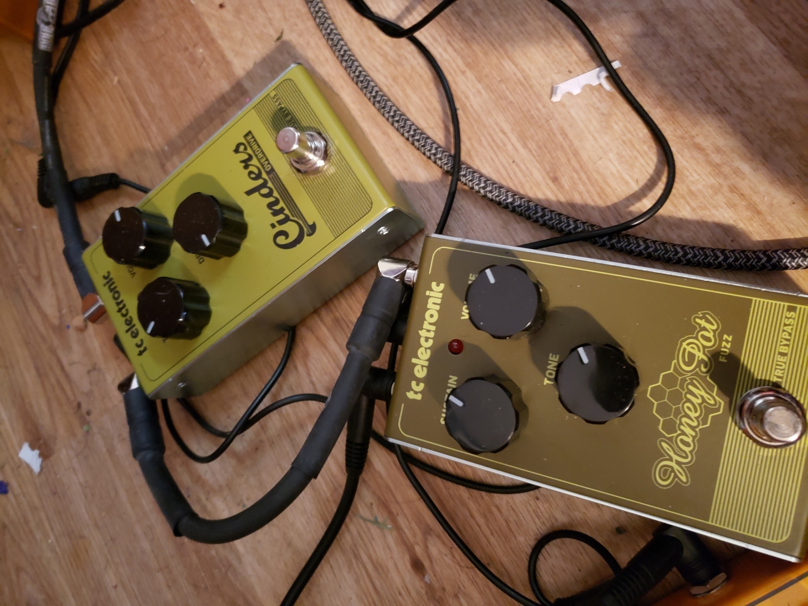 Pedalboard by stran9ebrew featuring TC Electronic Honey Pot Fuzz and TC Electronic Cinders Overdrive