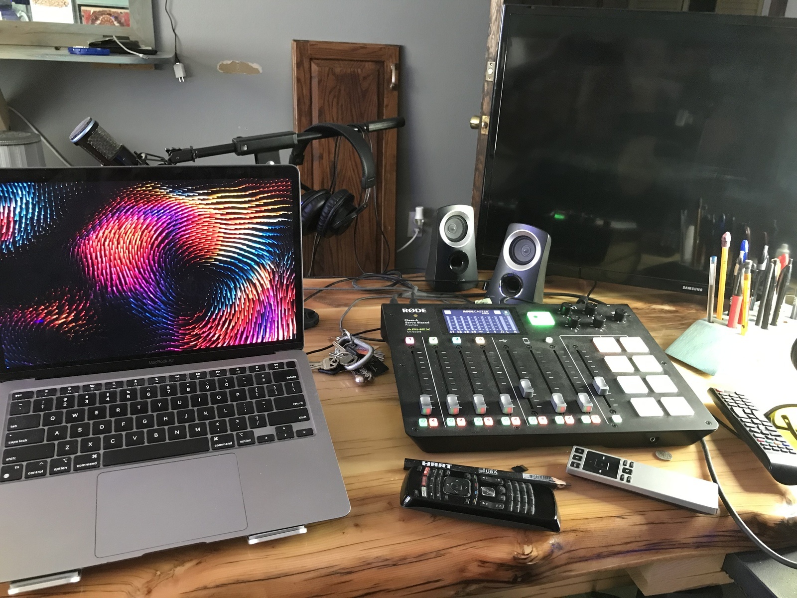the_mic_d_files's music gear photo