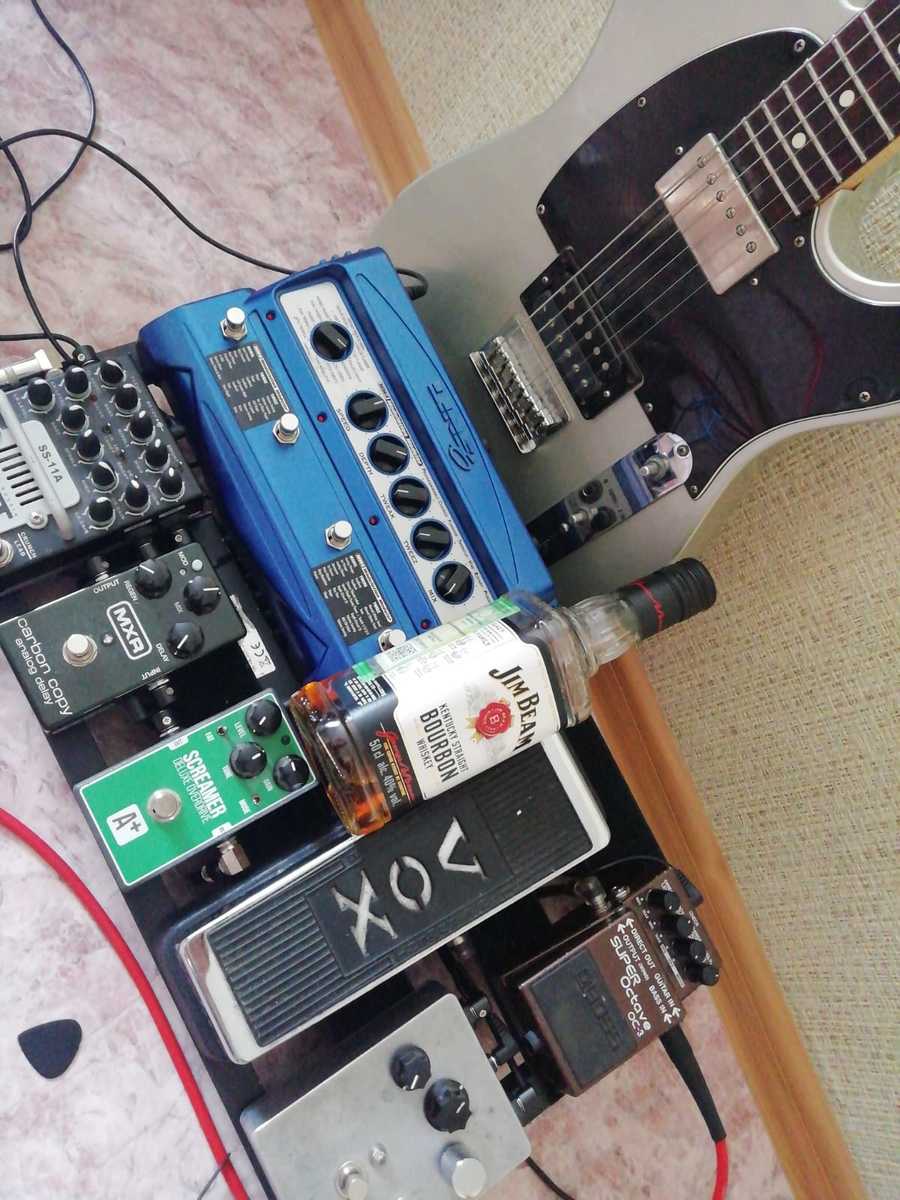 Pedalboard by walde_evgenich featuring Shift Line Screamer Deluxe, Boss OC-3 Super Octave, and MXR M169 Carbon Copy and 5 more pieces of gear