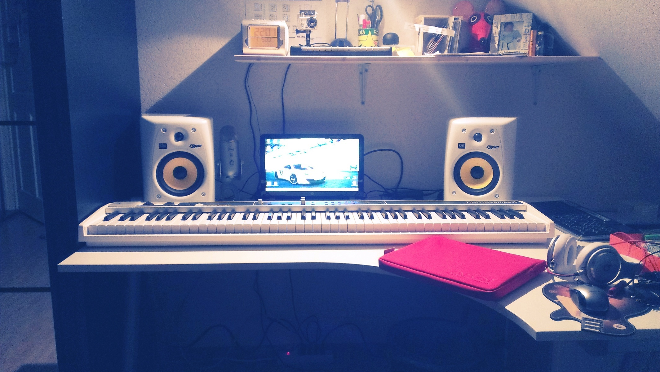 holomew's music gear photo