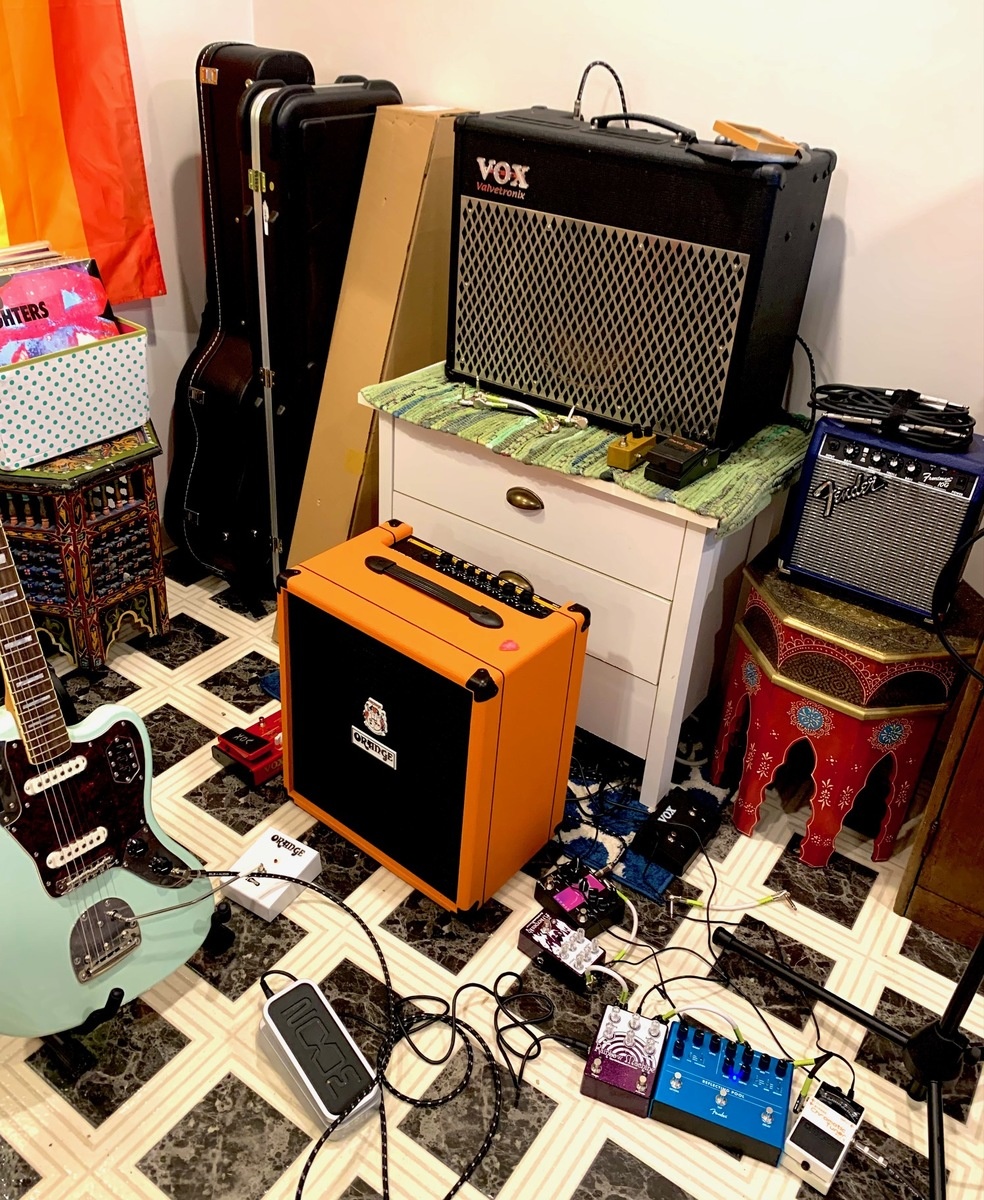 Pedalboard by sunny_climate featuring Vox Valvetronix AD50VT 212, Orange Crush Bass 50 1x12, and Fender Frontman 10G and 9 more pieces of gear