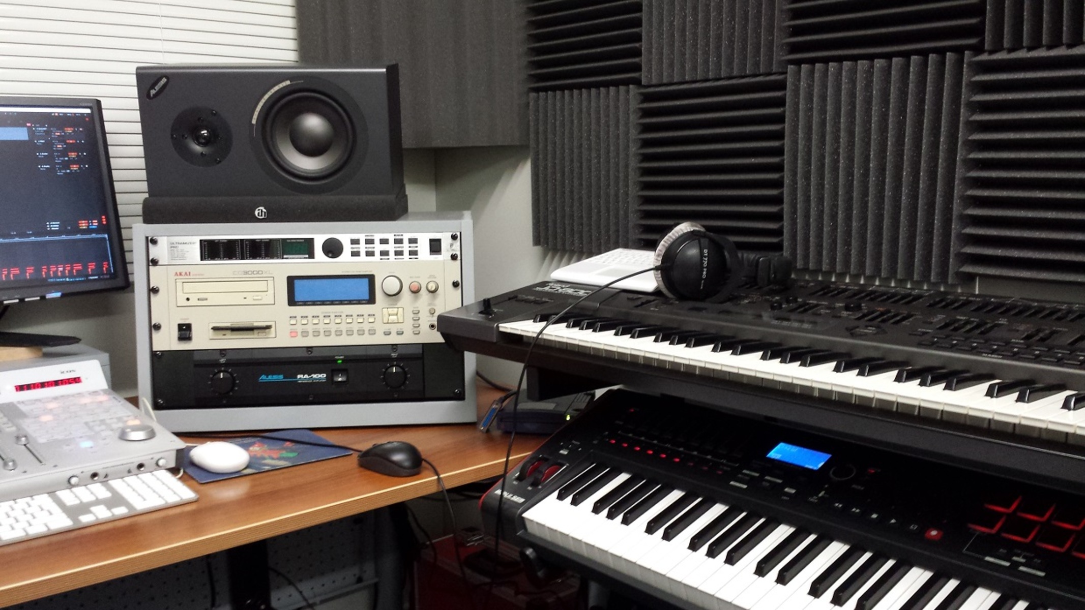 michel's music gear photo