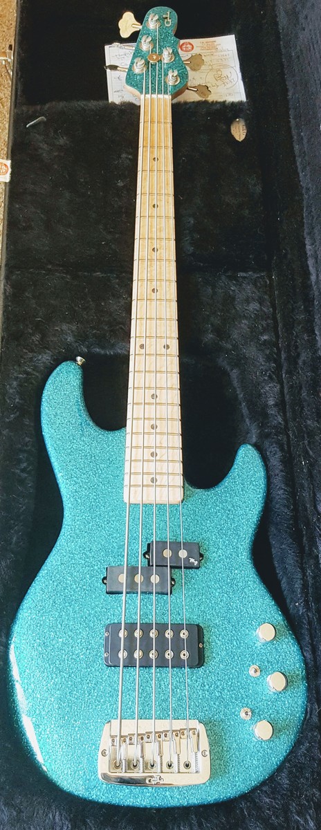 r26's music gear photo