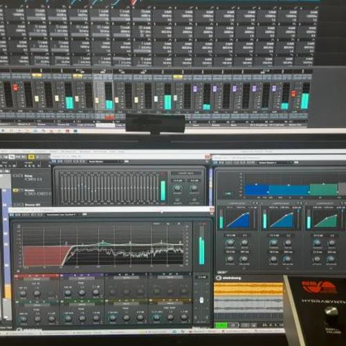 junkie_bass_studios's gear photo