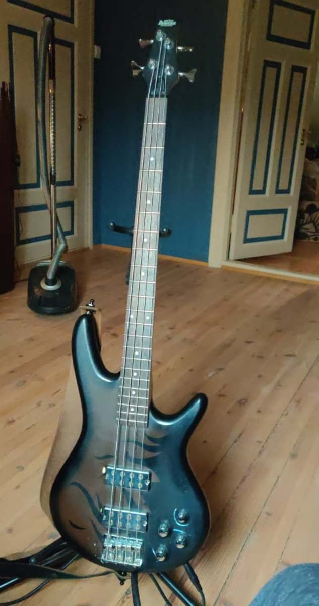 Music Gear Setup by jte featuring Ibanez GSR200EX Soundgear Bass Guitar