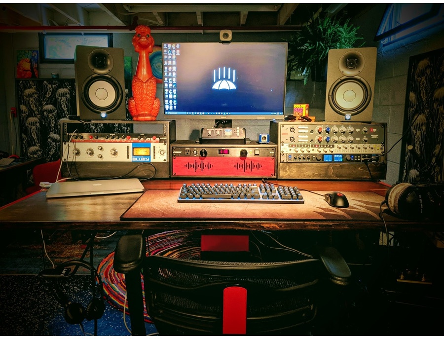 Yamaha HS7 Powered Studio Monitor