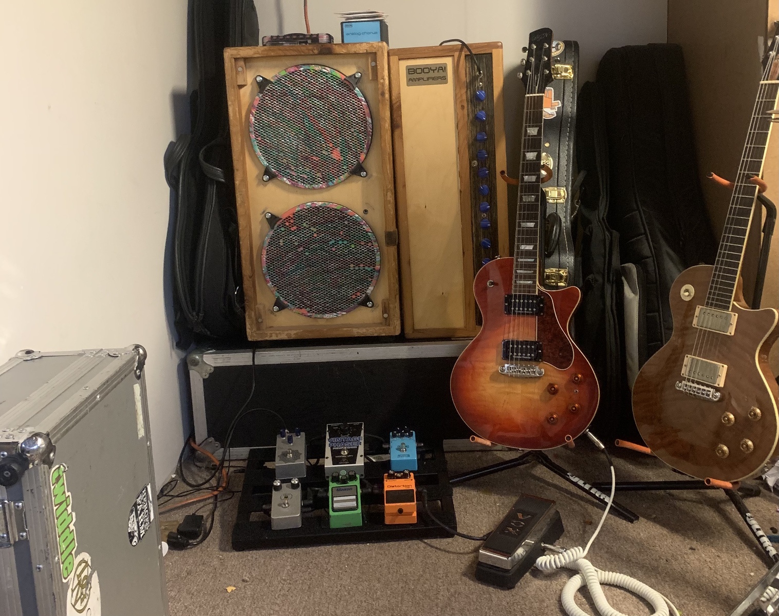 Pedalboard by jaack featuring Behringer VP1 Vintage Phaser, MXR M234 Analog Chorus, and Maxon OD-9 Overdrive and 2 more pieces of gear