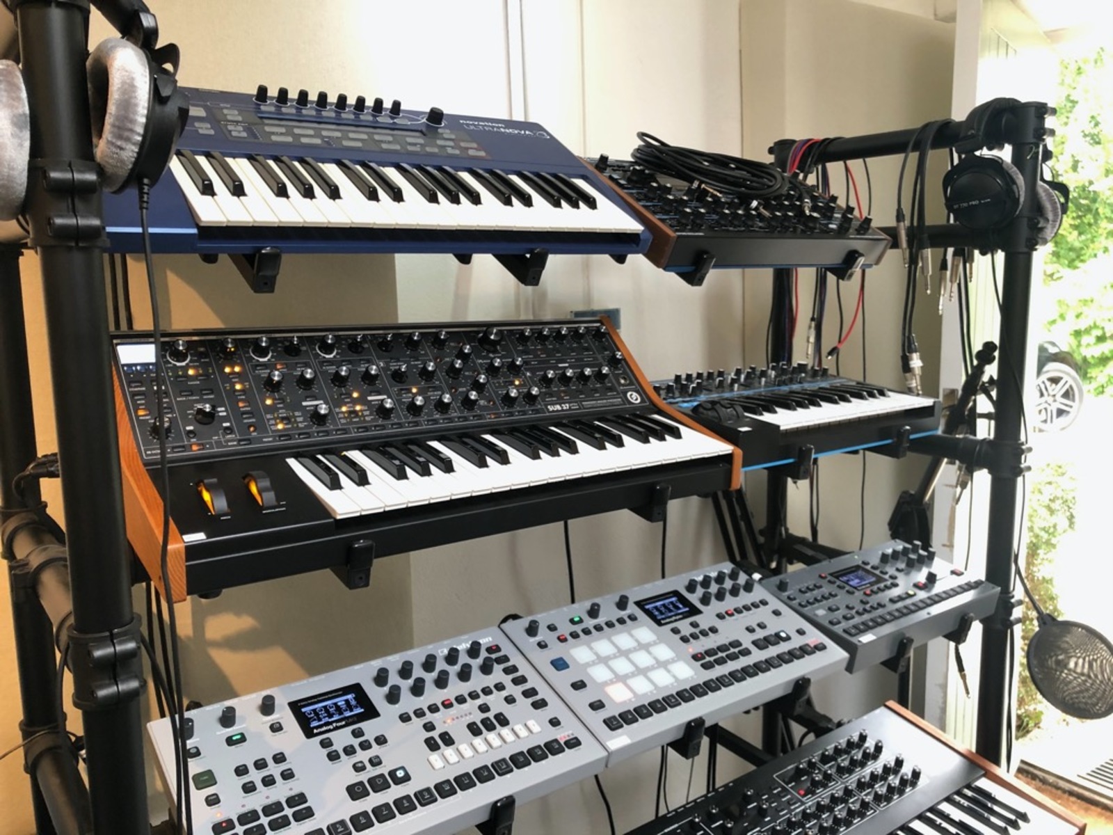 Electronic Synth Setup by octatonic featuring Elektron Analog RYTM, Elektron Octatrack DPS-1, and Elektron Analog Four and 6 more pieces of gear