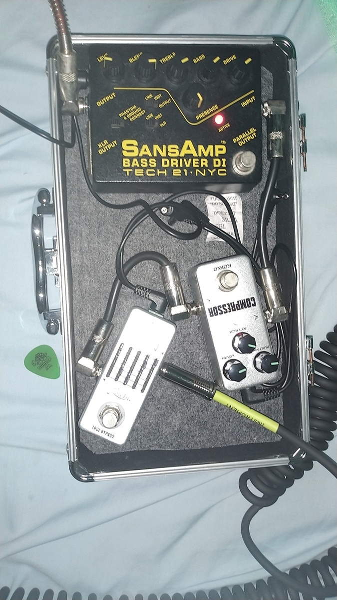 Metal Pedalboard by abet_santos666 featuring Tech 21 SansAmp Bass Driver Direct Input, Kokko Compressor FCP2, and Rowin LEF-317B Bass EQ pedal and 2 more pieces of gear