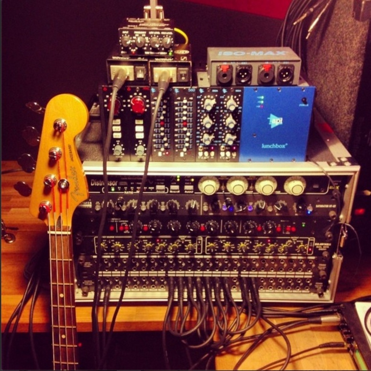 curbsitter's music gear photo