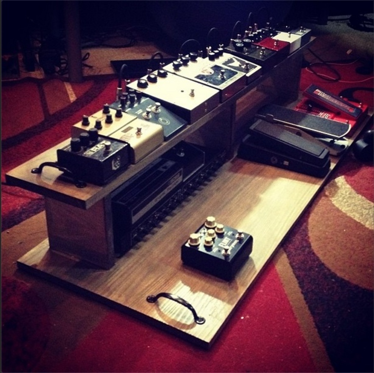 Electro-Harmonix Pedalboard by curbsitter featuring Strymon Flint and Electro-Harmonix Big Muff Pi