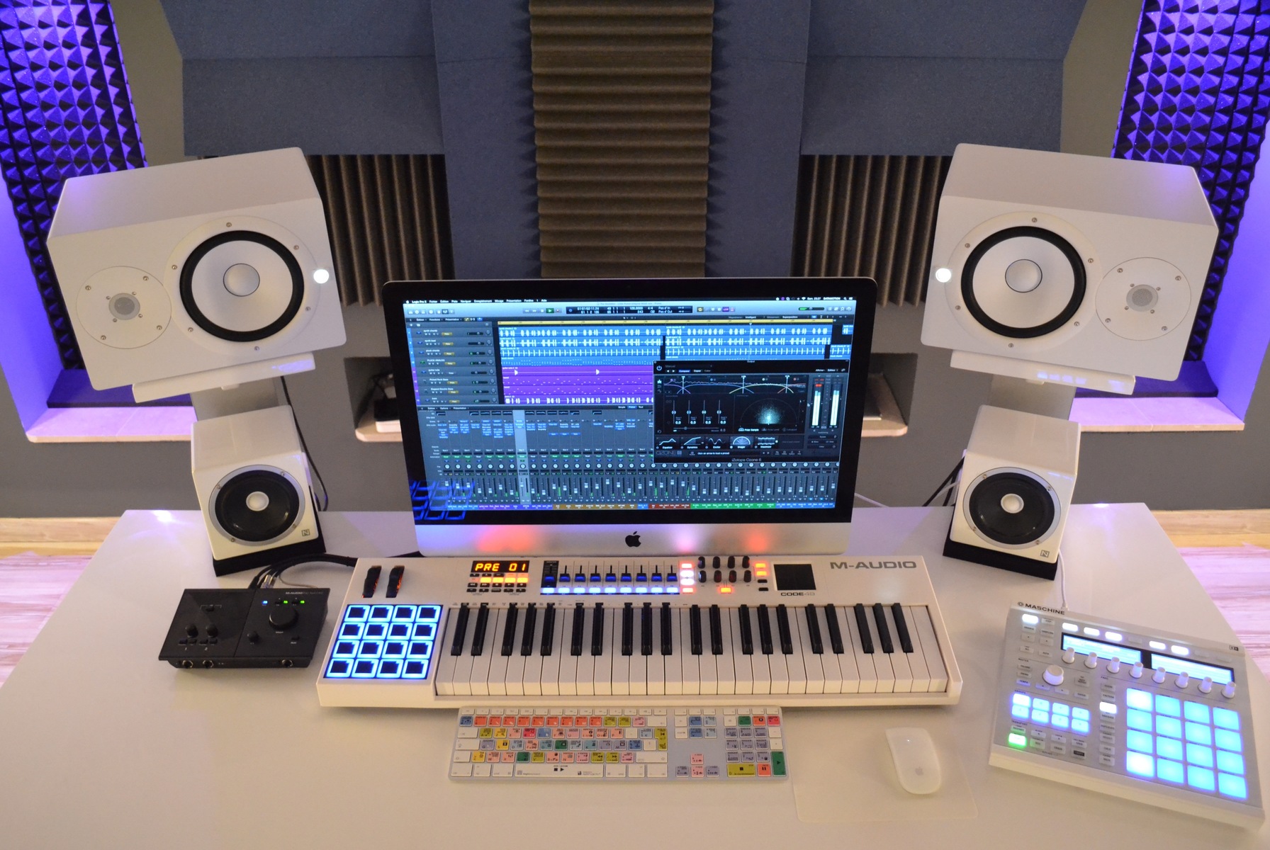 Electronic Studio Setup by datamotion featuring Native Instruments Maschine MKII, Yamaha HS8 W, and Nowsonic RadioCheck and 3 more pieces of gear