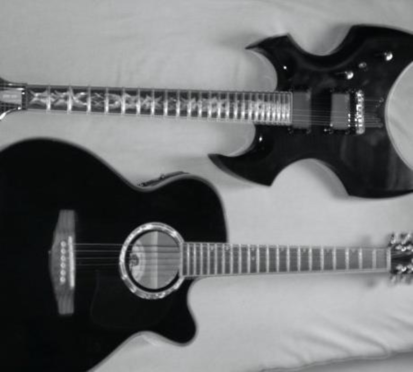 Washburn Music Gear Setup by aman_5ingh featuring Washburn Lyon Acoustic Guitar and ESP LTD AX-400FM