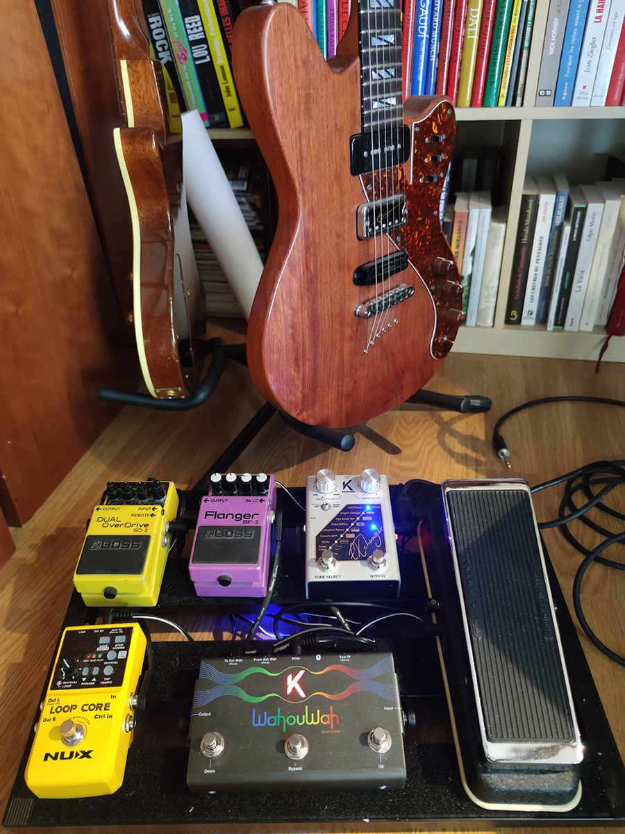 Pedalboard by keyztone featuring Keyztone EXchanger and Keyztone Wahouwah